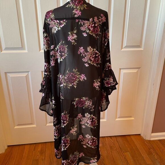 BLACK WITH PURPLE ROSES & BUTTERFLY SLEEVES CREPE DUSTER SIZE 2X BY LIVE 4 TRUTH - Picture 6 of 8